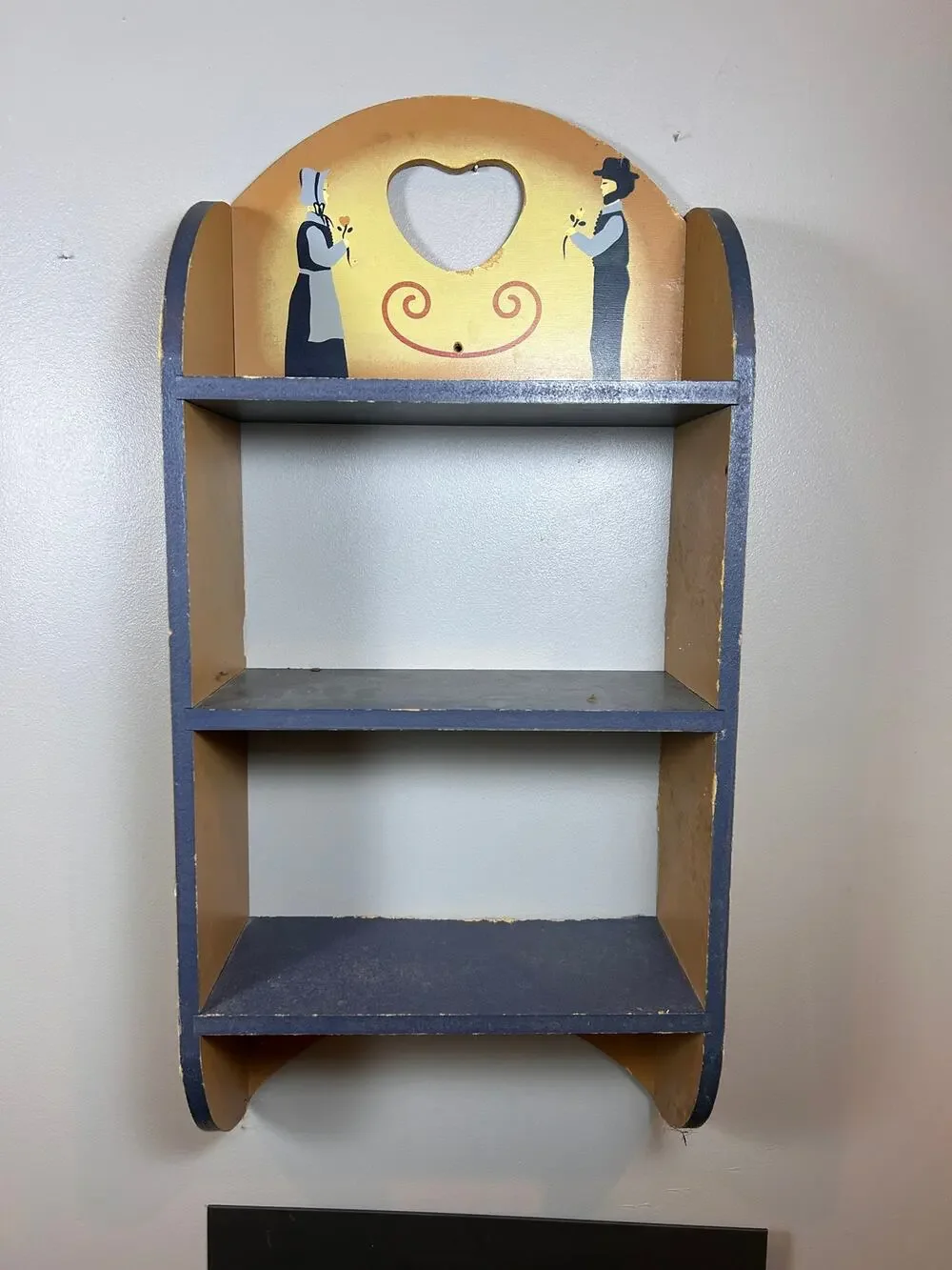 vintage 1989 Carol Wright Pennsylvania Dutch Amish motif 3-tier hanging shelf